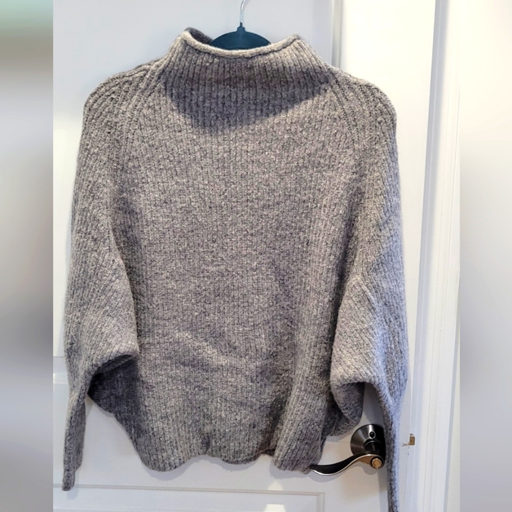 Vici Cozy Gray Knit Sweater
